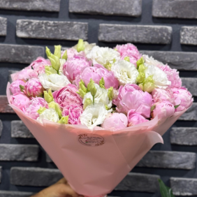  Kemer Blumenbestellung Rosa Pfingstrose und weiße Eustoma liebt