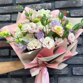  Kemer Florist Colorful Lisianthus Bouquet lilac pink white