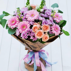  Kemer Blumenlieferung Rosa Schönheits-Gerbera-Rosen-Chrysanthemen-Blumenstrauß